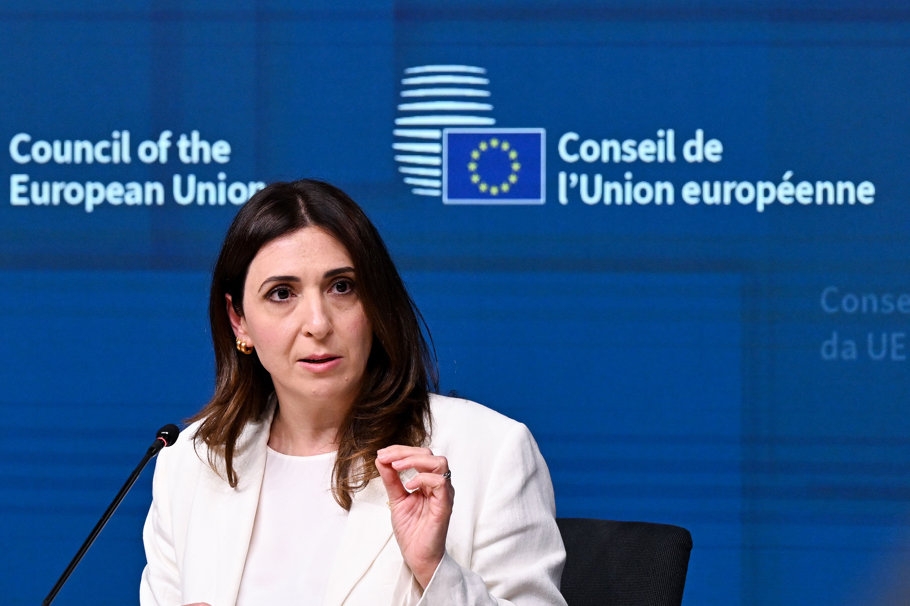 &Alpha;&pi;&omicron;&rho;&rho;ί&phi;&theta;&eta;&kappa;&epsilon; &alpha;&pi;ό &tau;&eta;&nu; &Beta;&omicron;&upsilon;&lambda;ή &tau;&omicron; &kappa;&alpha;&tau;&epsilon;&pi;&epsilon;ί&gamma;&omicron;&nu; &gamma;&iota;&alpha; &epsilon;&xi;ά&mu;&eta;&nu;&eta; &pi;&alpha;&rho;ά&tau;&alpha;&sigma;&eta; &tau;&eta;&sigmaf; &theta;&eta;&tau;&epsilon;ί&alpha;&sigmaf; &tau;&eta;&sigmaf; &Rho;&alpha;&omicron;&upsilon;&nu;ά