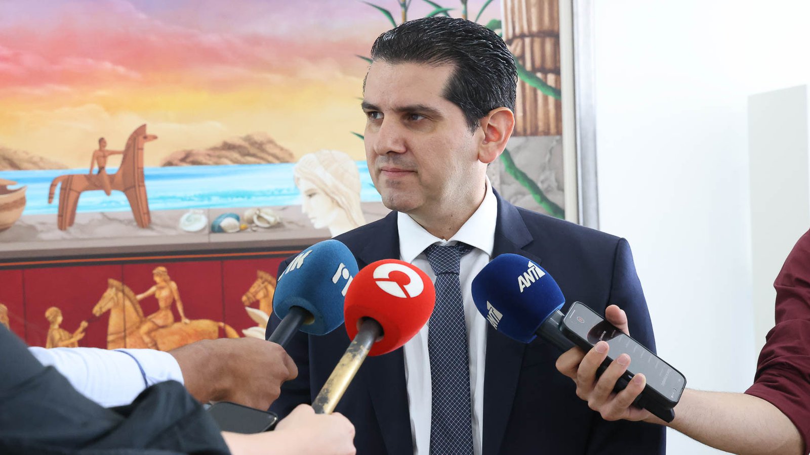 &Mu;. &Delta;&alpha;&mu;&iota;&alpha;&nu;ό&sigmaf;: &Phi;&iota;&lambda;&omicron;&delta;&omicron;&xi;&omicron;ύ&mu;&epsilon; &nu;&alpha; &gamma;ί&nu;&omicron;&upsilon;&mu;&epsilon; &epsilon;&xi;&alpha;&gamma;&omega;&gamma;&epsilon;ί&sigmaf; &epsilon;&nu;έ&rho;&gamma;&epsilon;&iota;&alpha;&sigmaf;