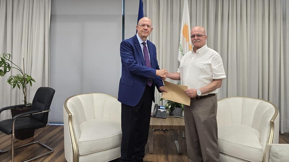 &Delta;&rho; &Alpha;&nu;&delta;&rho;έ&alpha;&sigmaf; &Chi;&alpha;&rho;&alpha;&lambda;ά&mu;&pi;&omicron;&upsilon;&sigmaf;: Έ&nu;&alpha;&sigmaf; &laquo;&mu;ά&rho;&tau;&upsilon;&rho;&alpha;&sigmaf;&raquo; &tau;&omicron;&upsilon; 2013 &sigma;&epsilon; &alpha;&nu;&epsilon;&xi;ά&rho;&tau;&eta;&tau;&omicron; &laquo;&phi;&rho;&omicron;&upsilon;&rho;ό&raquo; &tau;&eta;&sigmaf; &omicron;&iota;&kappa;&omicron;&nu;&omicron;&mu;ί&alpha;&sigmaf;
