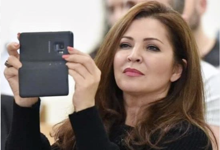 &Eta; &Alpha;&lambda;έ&xi;&iota;&alpha; &Gamma;&iota;&alpha;&lambda;&lambda;&omicron;&upsilon;&rho;ί&delta;&omicron;&upsilon; &eta; &nu;έ&alpha; &epsilon;&kappa;&pi;&rho;ό&sigma;&omega;&pi;&omicron;&sigmaf; &Tau;ύ&pi;&omicron;&upsilon; &tau;&eta;&sigmaf; Cyta