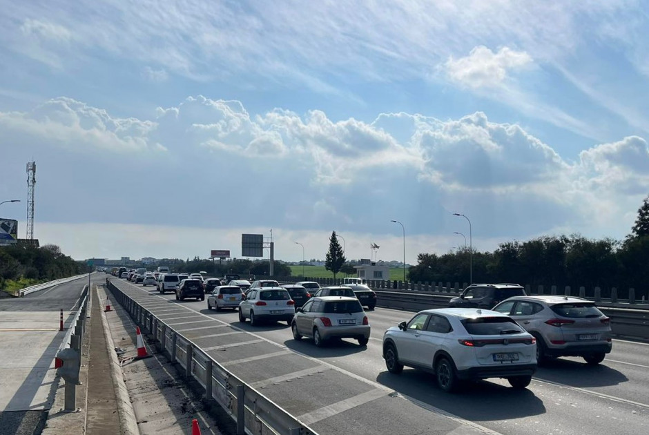 &Pi;&rho;&omicron;&beta;&lambda;ή&mu;&alpha;&tau;&alpha; &sigma;&tau;&eta;&nu; &kappa;&upsilon;&kappa;&lambda;&omicron;&phi;&omicron;&rho;ί&alpha; &sigma;&tau;&omicron;&nu; &alpha;&upsilon;&tau;&omicron;&kappa;&iota;&nu;&eta;&tau;ό&delta;&rho;&omicron;&mu;&omicron; &Lambda;&epsilon;&mu;&epsilon;&sigma;&omicron;ύ