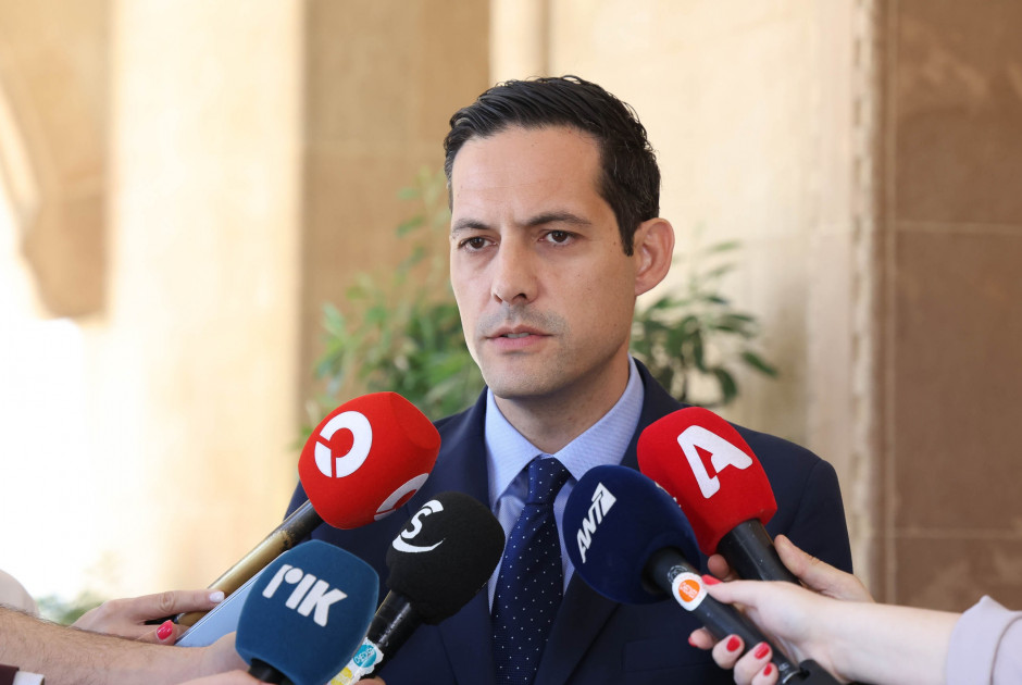 &Lambda;&epsilon;&tau;&upsilon;&mu;&pi;&iota;ώ&tau;&eta;&sigmaf;: &Eta; &epsilon;&pi;ί&sigma;&kappa;&epsilon;&psi;&eta; &Gamma;&kappa;&omicron;&upsilon;&tau;έ&rho;&epsilon;&sigmaf; &chi;&alpha;&lambda;ά&epsilon;&iota; &tau;&alpha; &sigma;&chi;έ&delta;&iota;&alpha; ό&sigma;&omega;&nu; &epsilon;&pi;έ&nu;&delta;&upsilon;&alpha;&nu; &sigma;&tau;&eta; &sigma;&tau;&alpha;&sigma;&iota;&mu;ό&tau;&eta;&tau;&alpha;