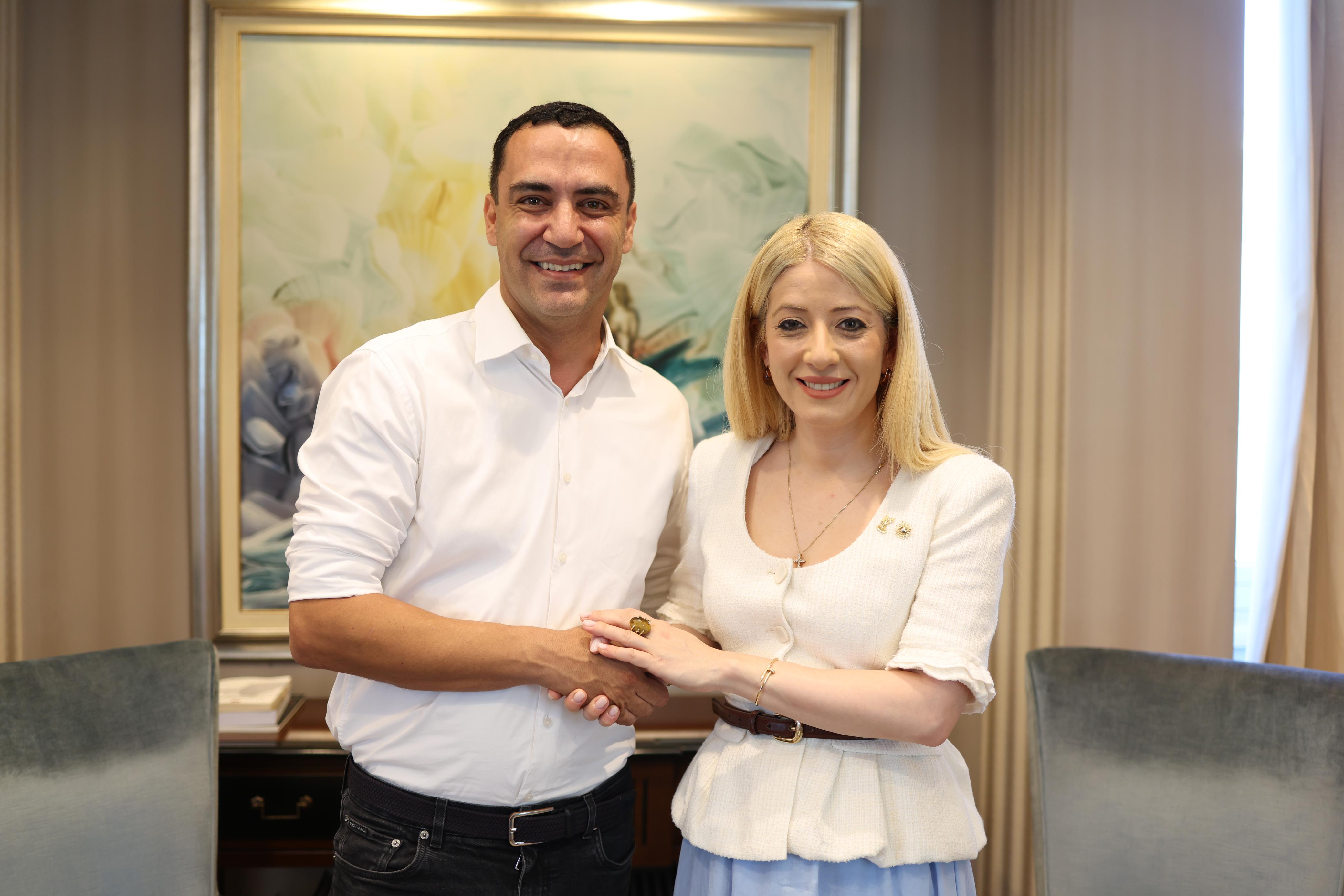 &Nu;έ&omicron;&sigmaf; &rho;ό&lambda;&omicron;&sigmaf; &gamma;&iota;&alpha; &tau;&omicron;&nu; &Pi;ό&lambda;&upsilon; &Kappa;&omicron;&upsilon;&rho;&omicron;&upsilon;&sigma;ί&delta;&eta; &sigma;&tau;&omicron;&nu; &Delta;&Eta;&Sigma;&Upsilon;