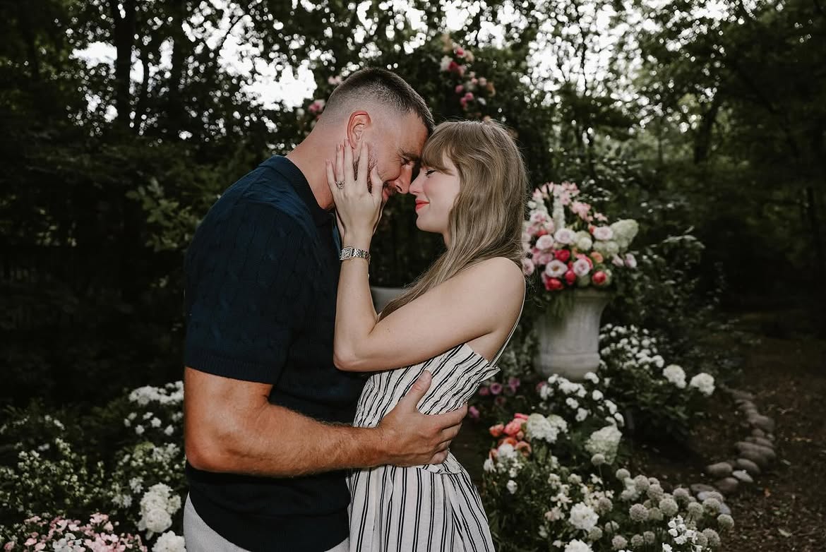 Taylor Swift - Travis Kelce: &Pi;&upsilon;&rho;&epsilon;&tau;ώ&delta;&epsilon;&iota;&sigmaf; &pi;&rho;&omicron;&epsilon;&tau;&omicron;&iota;&mu;&alpha;&sigma;ί&epsilon;&sigmaf; &gamma;&iota;&alpha; &tau;&omicron;&nu; &gamma;ά&mu;&omicron; &tau;&eta;&sigmaf; &chi;&rho;&omicron;&nu;&iota;ά&sigmaf; (&Beta;ί&nu;&tau;&epsilon;&omicron;+&Phi;&omega;&tau;ό&sigmaf;)