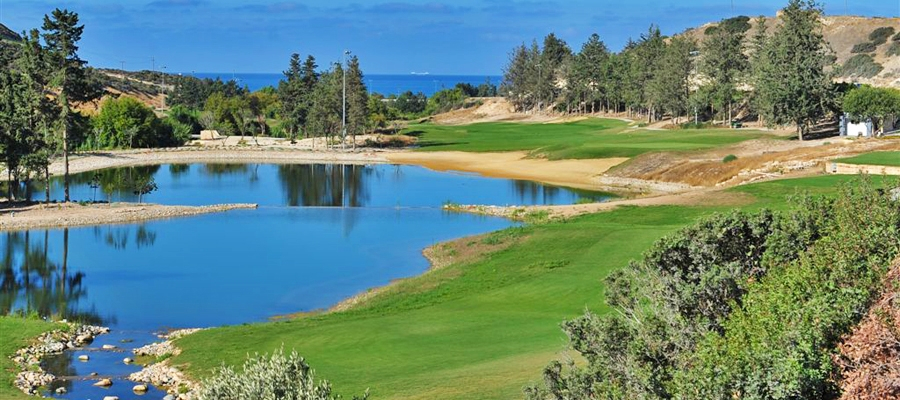 Golf &sigma;&tau;&eta;&nu; &Kappa;ύ&pi;&rho;&omicron;: 5 &gamma;ή&pi;&epsilon;&delta;&alpha; &pi;&omicron;&upsilon; &alpha;&xi;ί&zeta;&epsilon;&iota; &nu;&alpha; &beta;ά&lambda;&epsilon;&iota;&sigmaf; &sigma;&tau;&eta; &lambda;ί&sigma;&tau;&alpha; &sigma;&omicron;&upsilon;