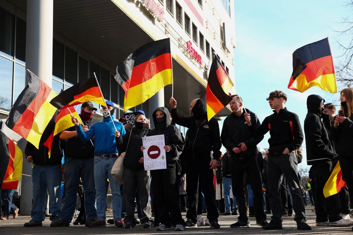 &Gamma;&epsilon;&rho;&mu;&alpha;&nu;ί&alpha;: &Sigma;&tau;&epsilon;&lambda;έ&chi;&eta; &tau;&eta;&sigmaf; AfD έ&psi;&alpha;&lambda;&alpha;&nu; &tau;&omicron;&nu; ύ&mu;&nu;&omicron; &tau;&eta;&sigmaf; &pi;&rho;ώ&eta;&nu; &Alpha;&nu;&alpha;&tau;&omicron;&lambda;&iota;&kappa;ή&sigmaf; &Gamma;&epsilon;&rho;&mu;&alpha;&nu;ί&alpha;&sigmaf; &sigma;&epsilon; &pi;&rho;&omicron;&epsilon;&kappa;&lambda;&omicron;&gamma;&iota;&kappa;ή &epsilon;&kappa;&delta;ή&lambda;&omega;&sigma;&eta; (&Beta;ί&nu;&tau;&epsilon;&omicron;)