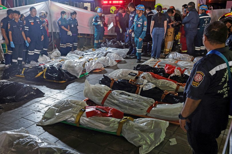 &Tau;&alpha;ϊ&lambda;ά&nu;&delta;&eta;: 30 &nu;&epsilon;&kappa;&rho;&omicron;ί &alpha;&pi;ό &pi;&upsilon;&rho;&kappa;&alpha;&gamma;&iota;ά &sigma;&epsilon; &mu;&pi;&alpha;&rho; &sigma;&tau;&eta; &Mu;&pi;&alpha;&nu;&gamma;&kappa;ό&kappa; (&beta;ί&nu;&tau;&epsilon;&omicron;)