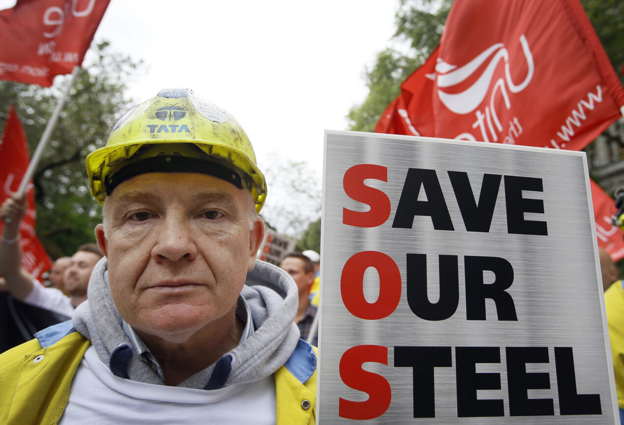 &Eta;&nu;&omega;&mu;έ&nu;&omicron; &Beta;&alpha;&sigma;ί&lambda;&epsilon;&iota;&omicron;: &Sigma;&tau;&alpha; &chi;έ&rho;&iota;&alpha; &tau;&omicron;&upsilon; &kappa;&rho;ά&tau;&omicron;&upsilon;&sigmaf; &eta; British Steel &ndash; &Sigma;&tau;ό&chi;&omicron;&sigmaf; &eta; &pi;&rho;&omicron;&sigma;&tau;&alpha;&sigma;ί&alpha; &tau;&eta;&sigmaf; &pi;&alpha;&rho;&alpha;&gamma;&omega;&gamma;ή&sigmaf; &chi;ά&lambda;&upsilon;&beta;&alpha;