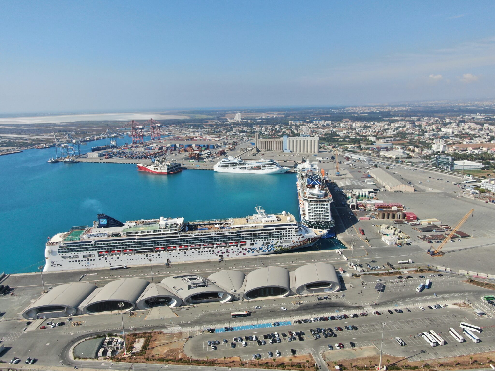 &Epsilon;&pi;έ&sigma;&tau;&rho;&epsilon;&psi;&alpha;&nu; &sigma;&tau;&eta;&nu; &epsilon;&rho;&gamma;&alpha;&sigma;ί&alpha; &tau;&omicron;&upsilon;&sigmaf; &omicron;&iota; &mu;&epsilon;&tau;&alpha;&phi;&omicron;&rho;&epsilon;ί&sigmaf; &Alpha;&rsquo; &tau;&rho;έ&iota;&lambda;&epsilon;&rho; &sigma;&tau;&omicron; &lambda;&iota;&mu;ά&nu;&iota; &Lambda;&epsilon;&mu;&epsilon;&sigma;&omicron;ύ