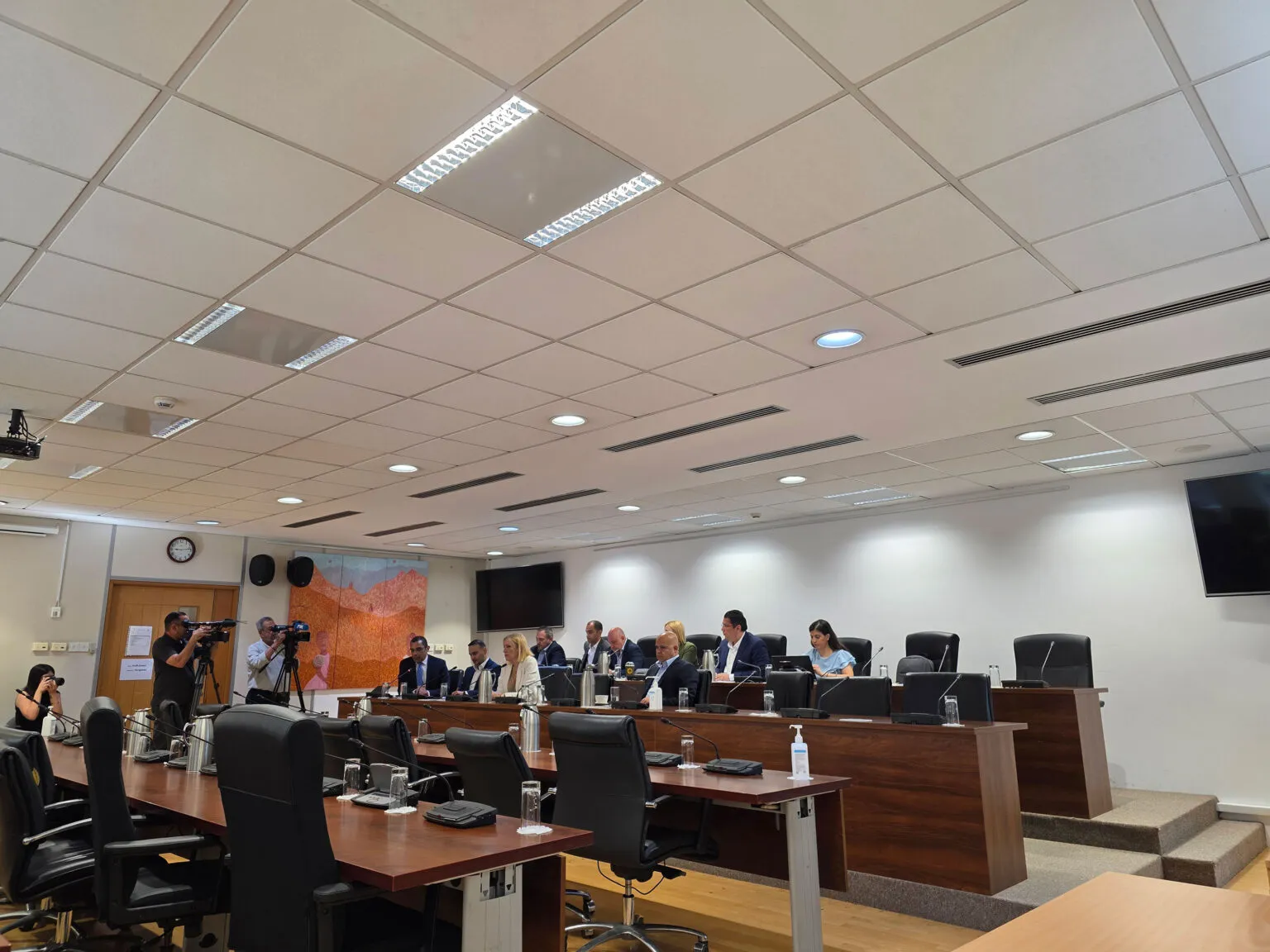 &Nu;. &Gamma;&epsilon;&omega;&rho;&gamma;ί&omicron;&upsilon;: Έ&kappa;&tau;&alpha;&kappa;&tau;&eta; &sigma;ύ&gamma;&kappa;&lambda;&iota;&sigma;&eta; &epsilon;&pi;. &Epsilon;&nu;έ&rho;&gamma;&epsilon;&iota;&alpha;&sigmaf; &epsilon;ά&nu; &sigma;&upsilon;&nu;&epsilon;&chi;&iota;&sigma;&tau;&omicron;ύ&nu; &omicron;&iota; &delta;&iota;&alpha;&kappa;&omicron;&pi;έ&sigmaf; &rho;&epsilon;ύ&mu;&alpha;&tau;&omicron;&sigmaf;