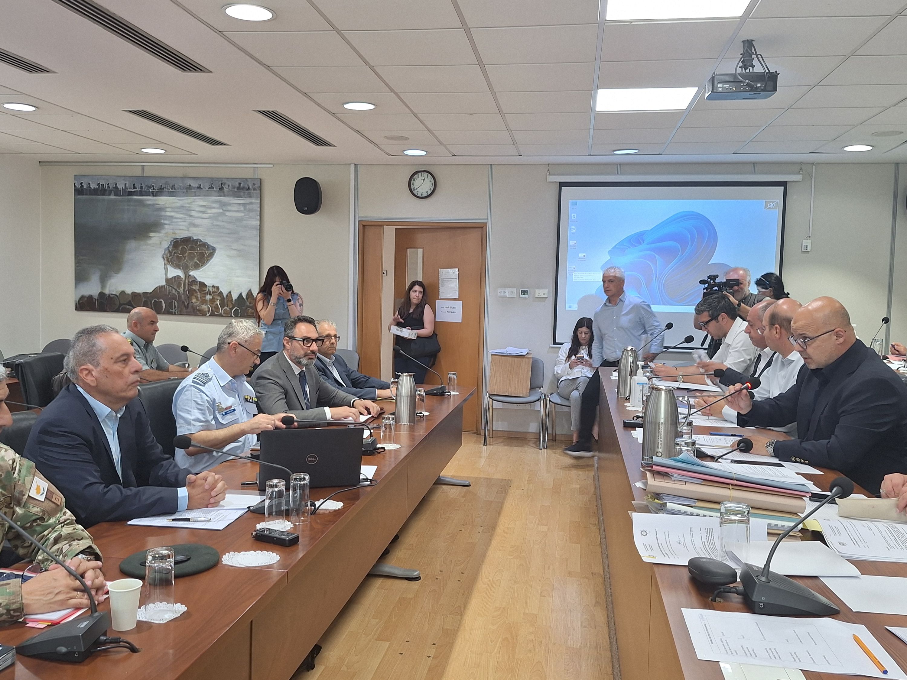 &Nu;έ&omicron; &alpha;&upsilon;&sigma;&tau;&eta;&rho;ό &pi;&lambda;&alpha;ί&sigma;&iota;&omicron; &gamma;&iota;&alpha; &tau;&eta; &delta;&iota;&alpha;&chi;&epsilon;ί&rho;&iota;&sigma;&eta; &delta;&iota;&alpha;&beta;&alpha;&theta;&mu;&iota;&sigma;&mu;έ&nu;&omega;&nu; &epsilon;&gamma;&gamma;&rho;ά&phi;&omega;&nu; &tau;&eta;&sigmaf; &Epsilon;&pi;&iota;&tau;&rho;&omicron;&pi;ή&sigmaf; Ά&mu;&upsilon;&nu;&alpha;&sigmaf;