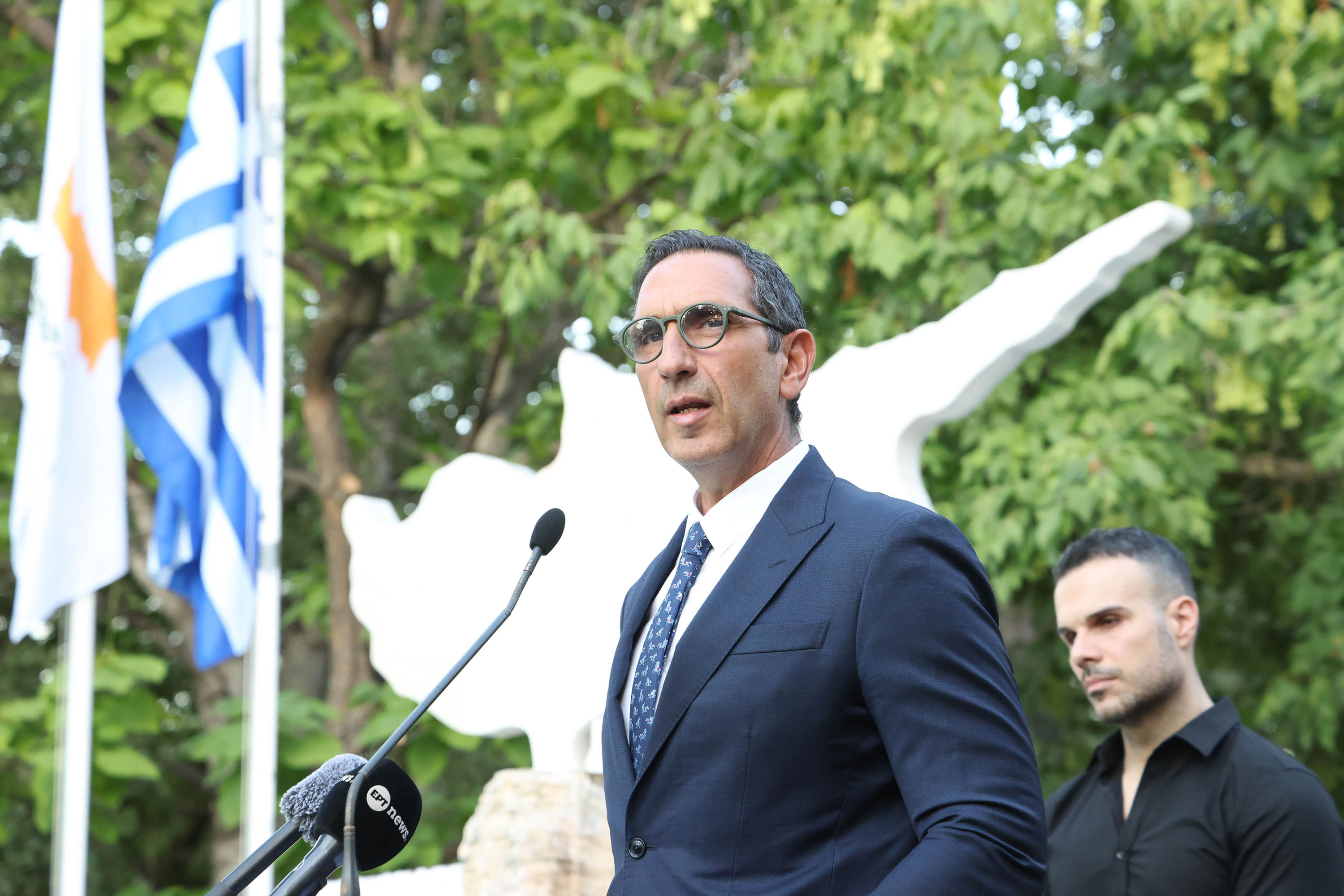 &Iota;&omega;ά&nu;&nu;&omicron;&upsilon;: &Sigma;&epsilon; &epsilon;&xi;έ&lambda;&iota;&xi;&eta; &sigma;&eta;&mu;&alpha;&nu;&tau;&iota;&kappa;ή &delta;&iota;&pi;&lambda;&omega;&mu;&alpha;&tau;&iota;&kappa;ή &pi;&rho;&omega;&tau;&omicron;&beta;&omicron;&upsilon;&lambda;ί&alpha; &gamma;&iota;&alpha; &epsilon;&pi;&alpha;&nu;έ&nu;&alpha;&rho;&xi;&eta; &tau;&omega;&nu; &sigma;&upsilon;&nu;&omicron;&mu;&iota;&lambda;&iota;ώ&nu;