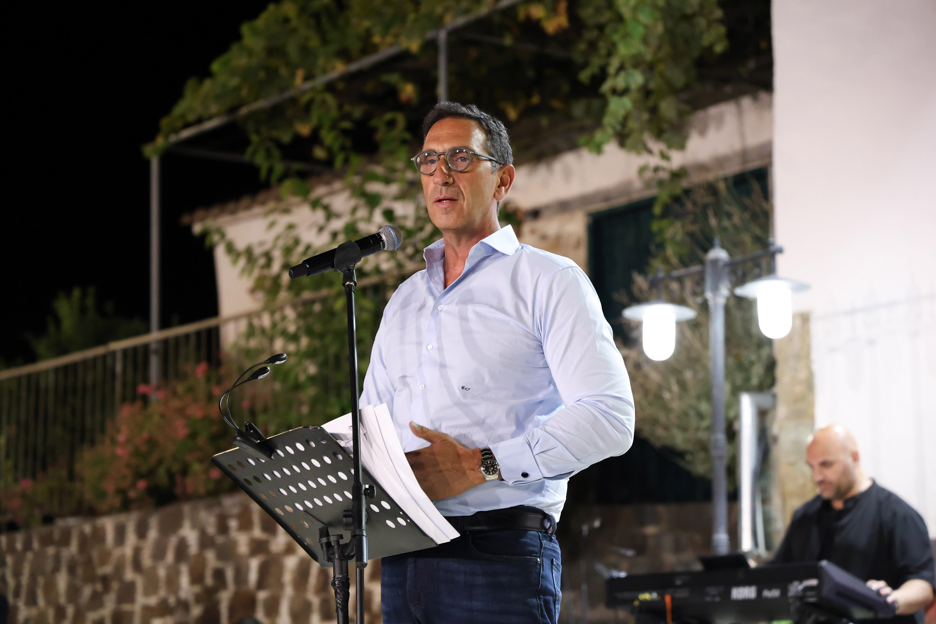&Kappa;. &Iota;&omega;ά&nu;&nu;&omicron;&upsilon;: &Sigma;&tau;&rho;&alpha;&tau;&eta;&gamma;&iota;&kappa;ή &pi;&rho;&omicron;&tau;&epsilon;&rho;&alpha;&iota;ό&tau;&eta;&tau;&alpha; &eta; &alpha;&nu;&alpha;&zeta;&omega;&omicron;&gamma;ό&nu;&eta;&sigma;&eta; &tau;&eta;&sigmaf; &upsilon;&pi;&alpha;ί&theta;&rho;&omicron;&upsilon; &kappa;&alpha;&iota; &eta; &sigma;&tau;ή&rho;&iota;&xi;&eta; &tau;&omega;&nu; &nu;έ&omega;&nu;