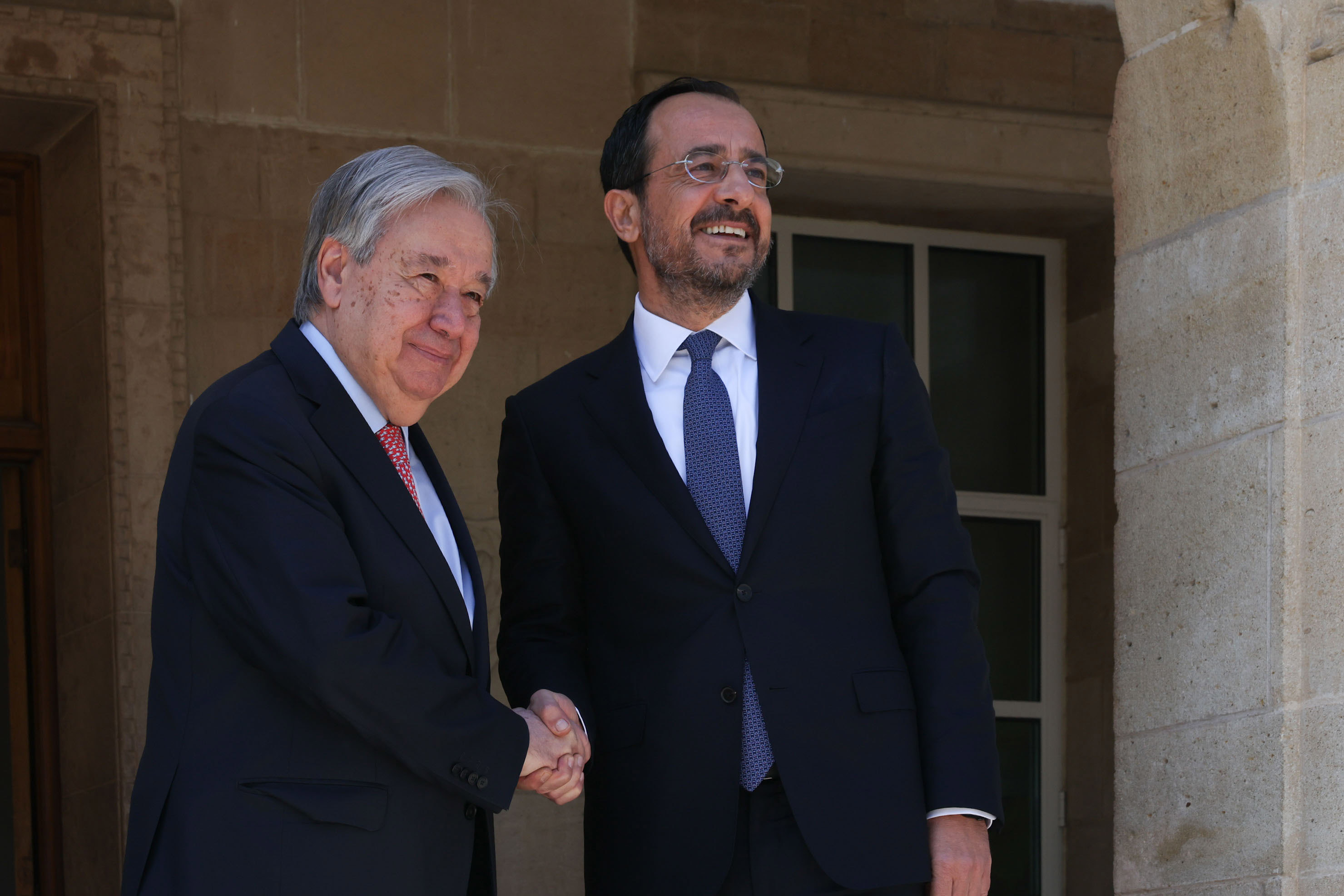 &Chi;&rho;&iota;&sigma;&tau;&omicron;&delta;&omicron;&upsilon;&lambda;ί&delta;&eta;&sigmaf;: &Epsilon;ύ&chi;&omicron;&mu;&alpha;&iota; &eta; &sigma;&upsilon;&zeta;ή&tau;&eta;&sigma;&eta; &alpha;&pi;ό&psi;&epsilon; &nu;&alpha; &epsilon;ί&nu;&alpha;&iota; &tau;ό&sigma;&omicron; &kappa;&alpha;&lambda;ή ό&sigma;&omicron; ή&tau;&alpha;&nu; &eta; &sigma;&upsilon;&zeta;ή&tau;&eta;&sigma;&eta; &tau;&omicron; &pi;&rho;&omega;ί &mu;&epsilon; &tau;&omicron;&nu; &Gamma;&epsilon;&nu;&iota;&kappa;ό &Gamma;&rho;&alpha;&mu;&mu;&alpha;&tau;έ&alpha; &tau;&omega;&nu; &Eta;&Epsilon;