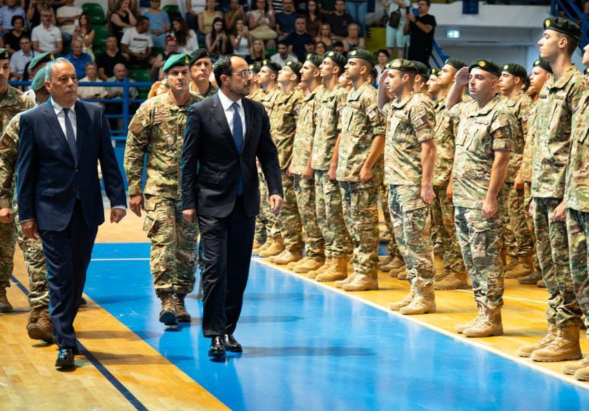 &Chi;&rho;&iota;&sigma;&tau;&omicron;&delta;&omicron;&upsilon;&lambda;ί&delta;&eta;&sigmaf; &pi;&rho;&omicron;&sigmaf; &tau;&omicron;&upsilon;&sigmaf; &nu;&epsilon;&omicron;&sigma;ύ&lambda;&lambda;&epsilon;&kappa;&tau;&omicron;&upsilon;&sigmaf;: &Eta; ά&mu;&upsilon;&nu;&alpha; &tau;&eta;&sigmaf; &pi;&alpha;&tau;&rho;ί&delta;&alpha;&sigmaf; &alpha;&pi;&omicron;&tau;&epsilon;&lambda;&epsilon;ί ύ&psi;&iota;&sigma;&tau;&eta; &pi;&rho;&omicron;&tau;&epsilon;&rho;&alpha;&iota;ό&tau;&eta;&tau;&alpha;