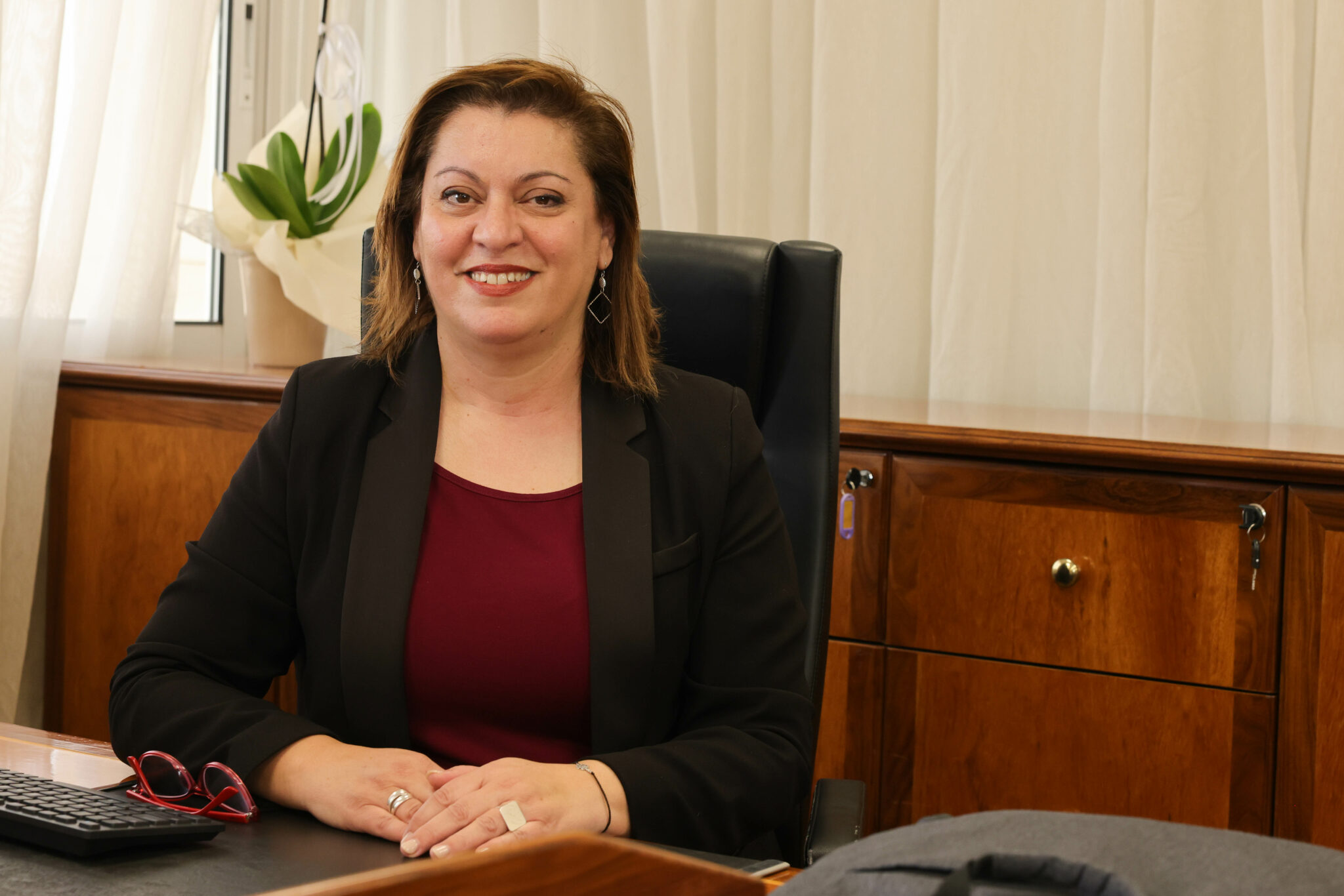 &Mu;&iota;&chi;&alpha;&eta;&lambda;ί&delta;&omicron;&upsilon;: &laquo;&Eta; &epsilon;&kappa;&pi;&alpha;ί&delta;&epsilon;&upsilon;&sigma;&eta; &delta;&epsilon;&nu; έ&chi;&epsilon;&iota; &eta;&lambda;&iota;&kappa;ί&alpha;&raquo; &ndash; &Tau;&omicron; &sigma;&upsilon;&gamma;&kappa;&iota;&nu;&eta;&tau;&iota;&kappa;ό &mu;ή&nu;&upsilon;&mu;&alpha; &gamma;&iota;&alpha; &alpha;&pi;ό&phi;&omicron;&iota;&tau;&omicron; &Epsilon;&sigma;&pi;&epsilon;&rho;&iota;&nu;&omicron;ύ &Sigma;&chi;&omicron;&lambda;&epsilon;ί&omicron;&upsilon;
