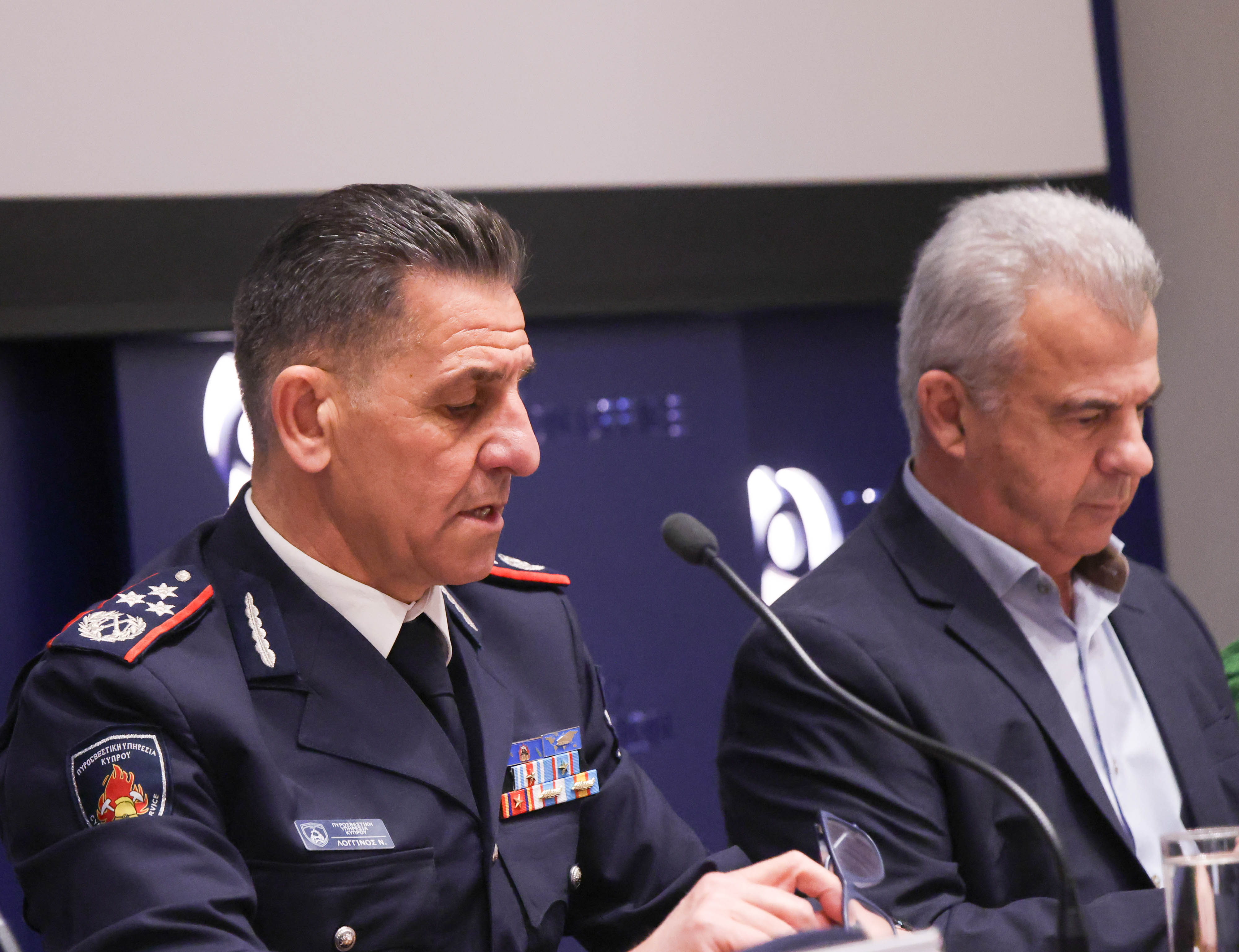 &Lambda;&omicron;&gamma;&gamma;ί&nu;&omicron;&sigmaf;: &Eta; &theta;&upsilon;&sigma;ί&alpha; &tau;&omega;&nu; &tau;&rho;&iota;ώ&nu; &pi;&upsilon;&rho;&omicron;&sigma;&beta;&epsilon;&sigma;&tau;ώ&nu; &beta;&upsilon;&theta;ί&zeta;&epsilon;&iota; &sigma;&tau;&omicron; &pi;έ&nu;&theta;&omicron;&sigmaf; &tau;&eta; &delta;&iota;&epsilon;&theta;&nu;ή &pi;&upsilon;&rho;&omicron;&sigma;&beta;&epsilon;&sigma;&tau;&iota;&kappa;ή &omicron;&iota;&kappa;&omicron;&gamma;έ&nu;&epsilon;&iota;&alpha;