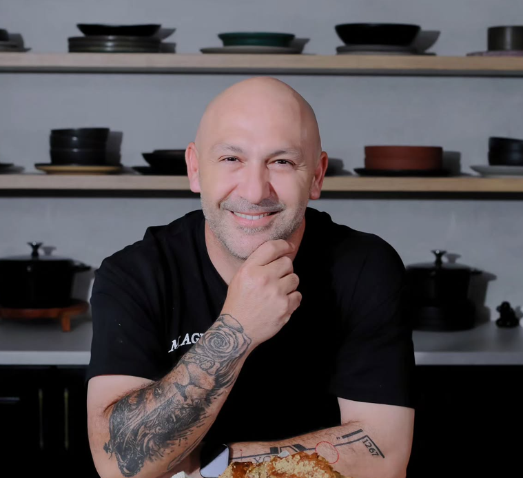 &Gamma;&iota;ώ&rho;&gamma;&omicron;&sigmaf; &Epsilon;&rho;&omega;&tau;&omicron;&kappa;&rho;ί&tau;&omicron;&upsilon;: &laquo;&Epsilon;ί&mu;&alpha;&iota; &mu;ό&nu;&omicron;&sigmaf; &mu;&omicron;&upsilon; &alpha;&pi;ό &tau;&omicron; 2015&raquo; - &Eta; &alpha;&nu;&alpha;&phi;&omicron;&rho;ά &sigma;&tau;&eta;&nu; &epsilon;&pi;&iota;&theta;&upsilon;&mu;ί&alpha; &tau;&omicron;&upsilon; &gamma;&iota;&alpha; &tau;&eta;&nu; &pi;&rho;&omicron;&sigma;&omega;&pi;&iota;&kappa;ή &tau;&omicron;&upsilon; &zeta;&omega;ή (&Beta;ί&nu;&tau;&epsilon;&omicron;)