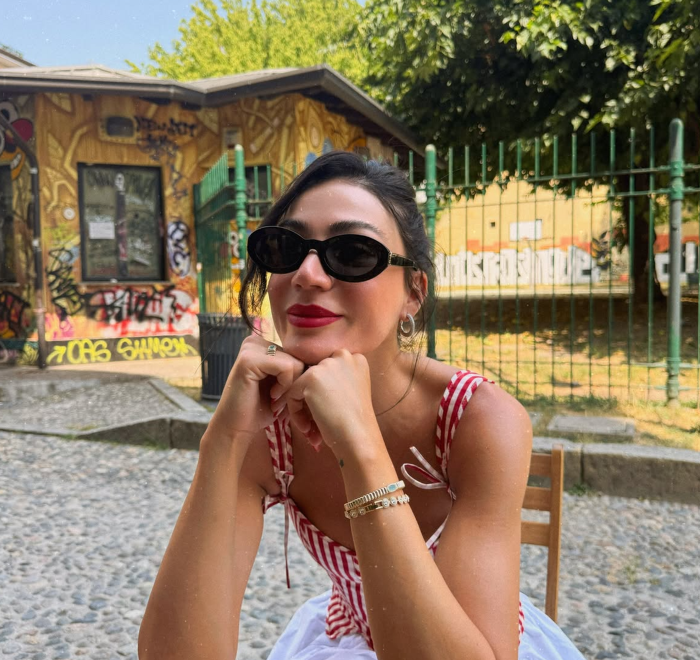Ή&beta;&eta; &Alpha;&delta;ά&mu;&omicron;&upsilon;: &Upsilon;&iota;&omicron;&theta;έ&tau;&eta;&sigma;&epsilon; &tau;&eta;&nu; &pi;&iota;&omicron; fresh &epsilon;&kappa;&delta;&omicron;&chi;ή &tau;&omicron;&upsilon; french manicure &gamma;&iota;&alpha; &tau;&omicron; &kappa;&alpha;&lambda;&omicron;&kappa;&alpha;ί&rho;&iota;