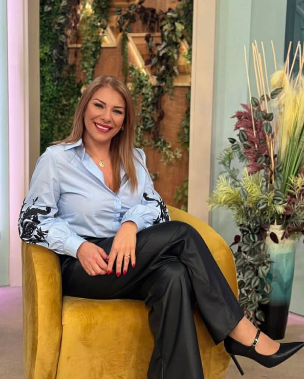 &Alpha;&gamma;&gamma;&epsilon;&lambda;&iota;&kappa;ή &Nu;&iota;&kappa;&eta;&phi;ό&rho;&omicron;&upsilon;: &Eta; &epsilon;&nu;&alpha;&lambda;&lambda;&alpha;&kappa;&tau;&iota;&kappa;ή &epsilon;&mu;&phi;ά&nu;&iota;&sigma;&eta; &epsilon;&nu; ό&psi;&epsilon;&iota; &tau;&eta;&sigmaf; &nu;έ&alpha;&sigmaf; &tau;&eta;&lambda;&epsilon;&omicron;&pi;&tau;&iota;&kappa;ή&sigmaf; &sigma;&epsilon;&zeta;ό&nu; (&Phi;&omega;&tau;ό&sigmaf;)