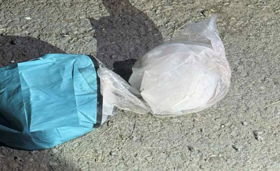 &Pi;ά&nu;&omega; &alpha;&pi;ό &delta;ύ&omicron; &kappa;&iota;&lambda;ά &kappa;&omicron;&kappa;&alpha;ΐ&nu;&eta;&sigmaf; &sigma;&tau;&alpha; &chi;έ&rho;&iota;&alpha; &tau;&eta;&sigmaf; &Alpha;&sigma;&tau;&upsilon;&nu;&omicron;&mu;ί&alpha;&sigmaf; &ndash; &Tau;έ&sigma;&sigma;&epsilon;&rho;&iota;&sigmaf; &sigma;&upsilon;&lambda;&lambda;ή&psi;&epsilon;&iota;&sigmaf; &sigma;&epsilon; &Lambda;ά&rho;&nu;&alpha;&kappa;&alpha; &kappa;&alpha;&iota; &Lambda;&epsilon;&mu;&epsilon;&sigma;ό