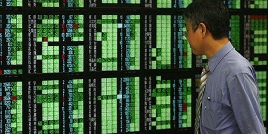 &Alpha;&sigma;&iota;&alpha;&tau;&iota;&kappa;ά &chi;&rho;&eta;&mu;&alpha;&tau;&iota;&sigma;&tau;ή&rho;&iota;&alpha;: &Iota;&sigma;&chi;&upsilon;&rho;ή ά&nu;&omicron;&delta;&omicron;&sigmaf; &mu;&epsilon;&tau;ά &tau;&omicron; &iota;&sigma;&tau;&omicron;&rho;&iota;&kappa;ό &upsilon;&psi;&eta;&lambda;ό &tau;&omicron;&upsilon; Dow Jones &ndash; Ά&lambda;&mu;&alpha; 5% &gamma;&iota;&alpha; &tau;&omicron;&nu; Kospi