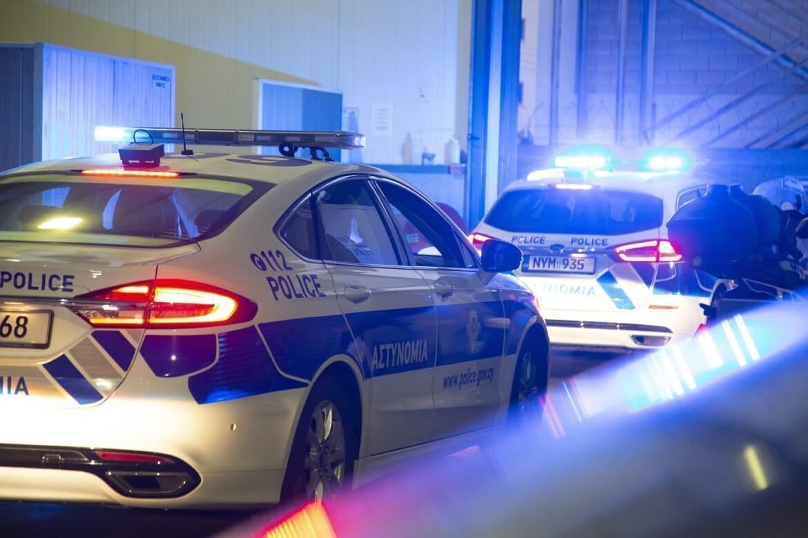 &Sigma;&epsilon; &kappa;&rho;ί&sigma;&iota;&mu;&eta; &kappa;&alpha;&tau;ά&sigma;&tau;&alpha;&sigma;&eta; ά&nu;&delta;&rho;&alpha;&sigmaf; &mu;&epsilon;&tau;ά &alpha;&pi;ό &sigma;ύ&gamma;&kappa;&rho;&omicron;&upsilon;&sigma;&eta; &mu;&epsilon; ό&chi;&eta;&mu;&alpha; &sigma;&tau;&eta; &Lambda;&epsilon;&mu;&epsilon;&sigma;ό