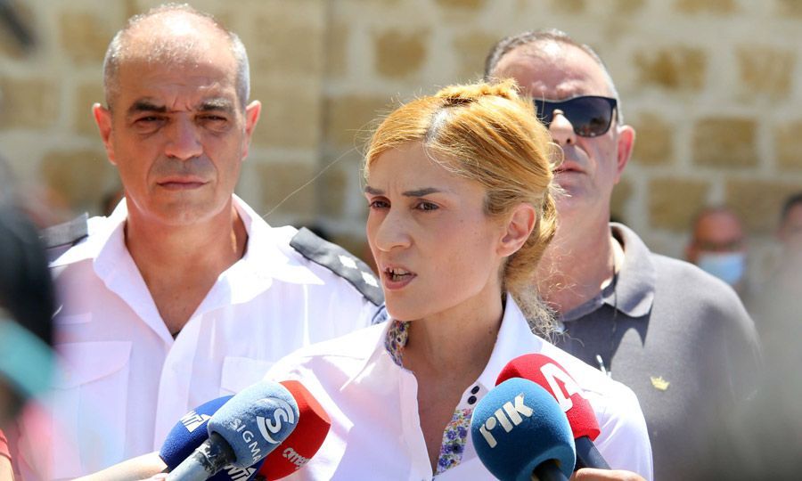 &Tau;&rho;&iota;&alpha;&nu;&tau;&alpha;&phi;&upsilon;&lambda;&lambda;ί&delta;&eta;&sigmaf;: &Zeta;&eta;&tau;ά &alpha;&nu;&alpha;&delta;&rho;&omicron;&mu;&iota;&kappa;ό &delta;&iota;&omicron;&rho;&iota;&sigma;&mu;ό &tau;&eta;&sigmaf; &Alpha;&rho;&iota;&sigma;&tau;&omicron;&tau;έ&lambda;&omicron;&upsilon;&sigmaf; &omega;&sigmaf; &Gamma;&epsilon;&nu;&iota;&kappa;ή &Delta;&iota;&epsilon;&upsilon;&theta;ύ&nu;&tau;&rho;&iota;&alpha;