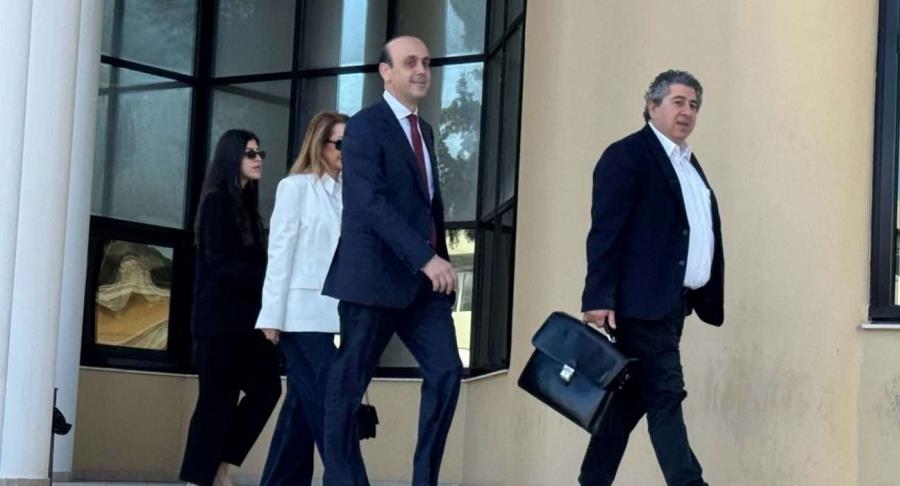 &Sigma;&tau;&iota;&sigmaf; 10 &Sigma;&epsilon;&pi;&tau;&epsilon;&mu;&beta;&rho;ί&omicron;&upsilon; &eta; &sigma;&upsilon;&nu;έ&chi;&epsilon;&iota;&alpha; &tau;&eta;&sigmaf; &delta;ί&kappa;&eta;&sigmaf; &tau;&omicron;&upsilon; &Phi;&alpha;ί&delta;&omega;&nu;&omicron;&sigmaf;