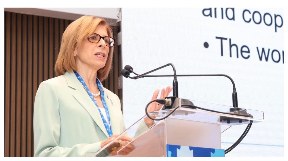 &Sigma;&tau;έ&lambda;&lambda;&alpha; &Kappa;&upsilon;&rho;&iota;&alpha;&kappa;ί&delta;&omicron;&upsilon;: &Eta; &tau;&alpha;&upsilon;&tau;ό&tau;&eta;&tau;&alpha; &pi;&rho;έ&pi;&epsilon;&iota; &nu;&alpha; &alpha;&phi;&omicron;&rho;ά &mu;ό&nu;&omicron; &tau;&omicron; &pi;&alpha;&iota;&delta;ί