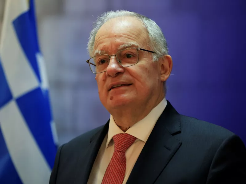 &Tau;&alpha;&sigma;&omicron;ύ&lambda;&alpha;&sigmaf;: &Eta; &Epsilon;&lambda;&lambda;ά&delta;&alpha; &pi;&alpha;&rho;&alpha;&mu;έ&nu;&epsilon;&iota; &sigma;&tau;&alpha;&theta;&epsilon;&rho;ά &pi;&rho;&omicron;&sigma;&eta;&lambda;&omega;&mu;έ&nu;&eta; &sigma;&epsilon; &delta;ί&kappa;&alpha;&iota;&eta; &lambda;ύ&sigma;&eta; &tau;&omicron;&upsilon; &Kappa;&upsilon;&pi;&rho;&iota;&alpha;&kappa;&omicron;ύ
