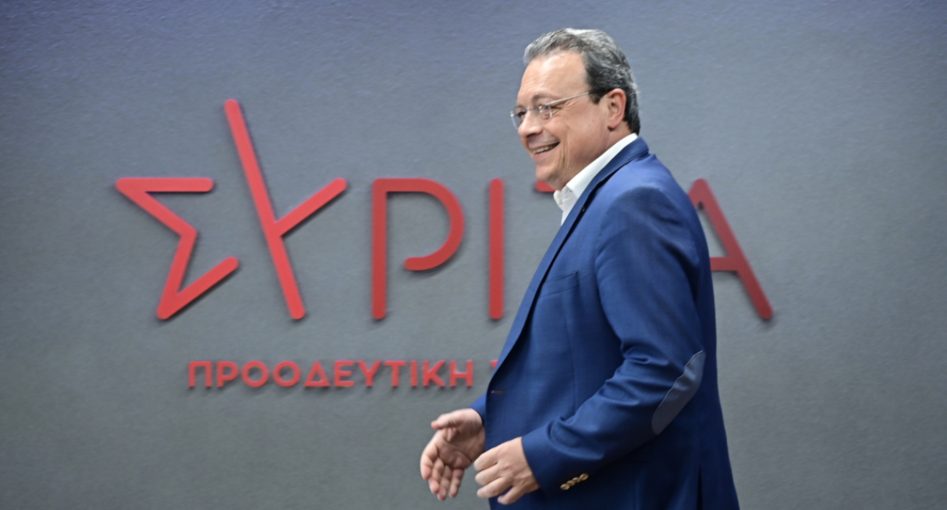 &Pi;&alpha;&rho;&alpha;&iota;&tau;ή&theta;&eta;&kappa;&epsilon; &omicron; &Sigma;&omega;&kappa;&rho;ά&tau;&eta;&sigmaf; &Phi;ά&mu;&epsilon;&lambda;&lambda;&omicron;&sigmaf; &alpha;&pi;ό &pi;&rho;ό&epsilon;&delta;&rho;&omicron;&sigmaf; &tau;&omicron;&upsilon; &Sigma;&Upsilon;&Rho;&Iota;&Zeta;&Alpha; - &laquo;&Delta;&epsilon;&nu; &mu;&pi;&omicron;&rho;ώ &nu;&alpha; &gamma;ί&nu;&omega; &mu;έ&rho;&omicron;&sigmaf; &tau;&omicron;&upsilon; &delta;&iota;&chi;&alpha;&sigma;&mu;&omicron;ύ&raquo; &delta;&eta;&lambda;ώ&nu;&epsilon;&iota;