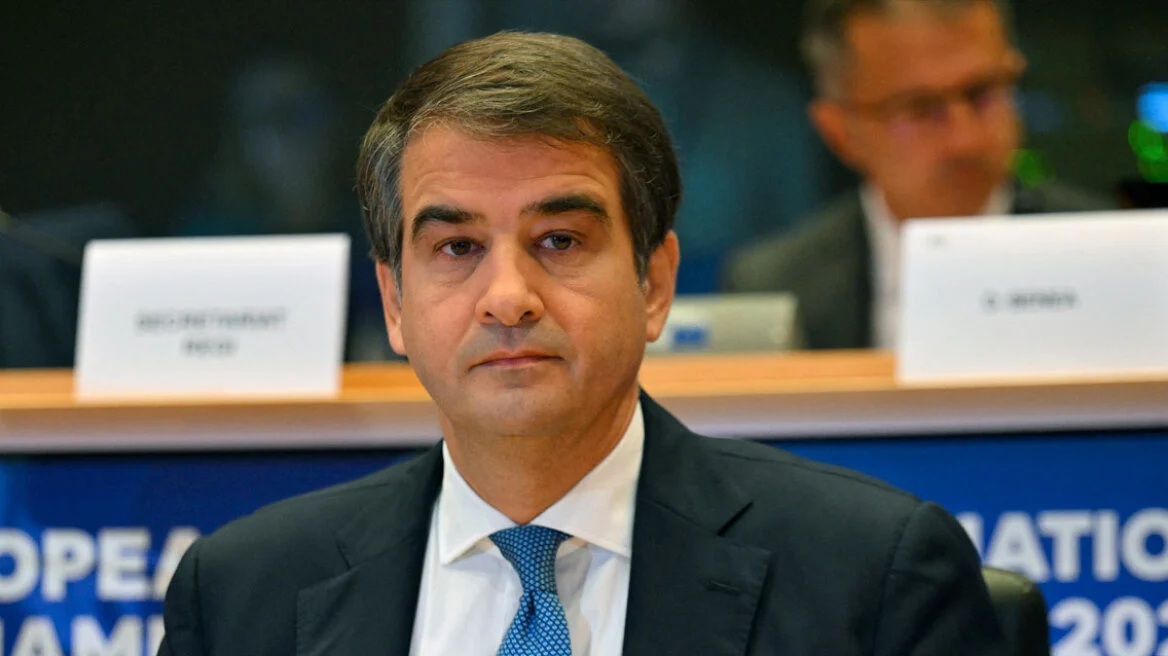 &Sigma;&tau;&eta;&nu; &Kappa;ύ&pi;&rho;&omicron; &omicron; &Rho;&alpha;&phi;&alpha;έ&lambda;&epsilon; &Phi;ί&tau;&omicron; &ndash; &Sigma;&tau;&omicron; &epsilon;&pi;ί&kappa;&epsilon;&nu;&tau;&rho;&omicron; &omicron;&iota; &epsilon;&xi;&epsilon;&lambda;ί&xi;&epsilon;&iota;&sigmaf; &sigma;&tau;&omicron; &Kappa;&upsilon;&pi;&rho;&iota;&alpha;&kappa;ό