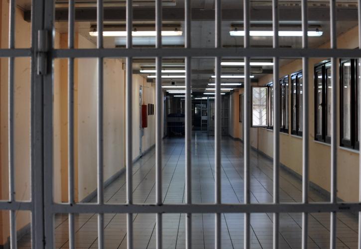 &Sigma;&tau;&omicron; &kappa;&epsilon;&lambda;ί &gamma;&iota;&alpha; &delta;ύ&omicron; &mu;έ&rho;&epsilon;&sigmaf; &omicron; 43&chi;&rho;&omicron;&nu;&omicron;&sigmaf; &pi;&omicron;&upsilon; &pi;&iota;ά&sigma;&tau;&eta;&kappa;&epsilon; &mu;&epsilon; 13 &phi;&upsilon;&sigma;ί&gamma;&gamma;&iota;&alpha; &sigma;&tau;&eta;&nu; &epsilon;ί&sigma;&omicron;&delta;&omicron; &tau;&omicron;&upsilon; &Delta;&iota;&kappa;&alpha;&sigma;&tau;&eta;&rho;ί&omicron;&upsilon;