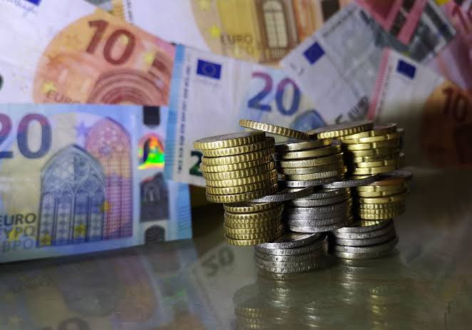 &Sigma;&tau;&alpha; 226,7 &delta;&iota;&sigmaf; &epsilon;&upsilon;&rho;ώ &omicron; &mu;&epsilon;&iota;&kappa;&tau;ό&sigmaf; &epsilon;&xi;&omega;&tau;&epsilon;&rho;&iota;&kappa;ό&sigmaf; &delta;&alpha;&nu;&epsilon;&iota;&sigma;&mu;ό&sigmaf; &tau;&eta;&sigmaf; &Kappa;ύ&pi;&rho;&omicron;&upsilon; &tau;&omicron; &pi;&rho;ώ&tau;&omicron; &tau;&rho;ί&mu;&eta;&nu;&omicron; &tau;&omicron;&upsilon; 2026