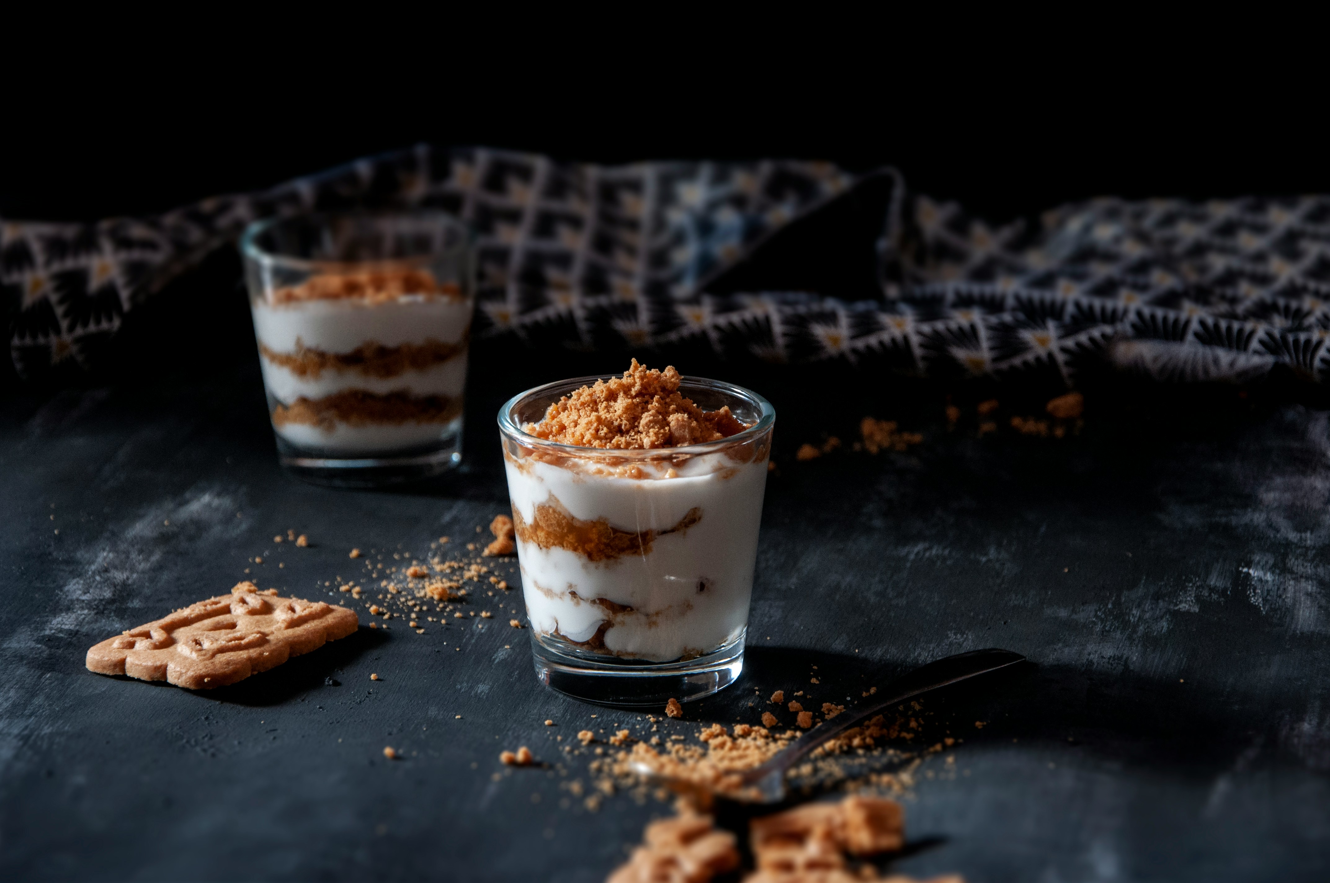 Lotus tiramisu cups