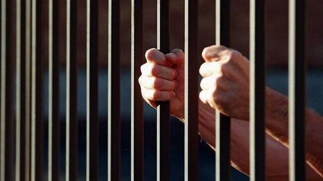 &Lambda;ά&rho;&nu;&alpha;&kappa;&alpha;: Έ&xi;&iota; &mu;έ&rho;&epsilon;&sigmaf; &sigma;&tau;&alpha; &kappa;&rho;&alpha;&tau;&eta;&tau;ή&rho;&iota;&alpha; 28&chi;&rho;&omicron;&nu;&omicron;&sigmaf; &gamma;&iota;&alpha; &upsilon;&pi;ό&theta;&epsilon;&sigma;&eta; &nu;&alpha;&rho;&kappa;&omega;&tau;&iota;&kappa;ώ&nu;