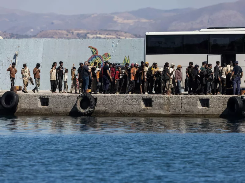 &Tau;&rho;&iota;&pi;&lambda;ά&sigma;&iota;&omicron;&sigmaf; &omicron; &kappa;ί&nu;&delta;&upsilon;&nu;&omicron;&sigmaf; &kappa;&alpha;&tau;&alpha;&nu;&alpha;&gamma;&kappa;&alpha;&sigma;&tau;&iota;&kappa;ή&sigmaf; &epsilon;&rho;&gamma;&alpha;&sigma;ί&alpha;&sigmaf; &gamma;&iota;&alpha; &tau;&omicron;&upsilon;&sigmaf; &mu;&epsilon;&tau;&alpha;&nu;ά&sigma;&tau;&epsilon;&sigmaf; &epsilon;&rho;&gamma;&alpha;&zeta;&omicron;&mu;έ&nu;&omicron;&upsilon;&sigmaf;