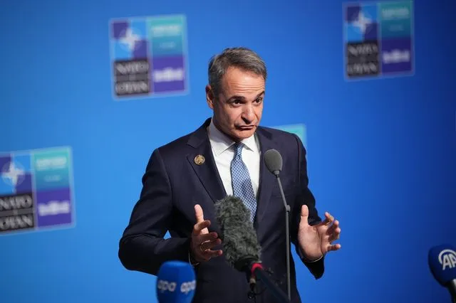 &Mu;&eta;&tau;&sigma;&omicron;&tau;ά&kappa;&eta;&sigmaf; &sigma;&tau;&omicron; &Nu;&Alpha;&Tau;&Omicron;: &Alpha;&nu;&tau;&iota;&mu;&epsilon;&tau;&omega;&pi;ί&zeta;&omicron;&upsilon;&mu;&epsilon; &mu;&iota;&alpha; &delta;&iota;&alpha;&rho;&kappa;ή &alpha;&pi;&epsilon;&iota;&lambda;ή &pi;&omicron;&lambda;έ&mu;&omicron;&upsilon; &alpha;&pi;ό &tau;&eta;&nu; &Tau;&omicron;&upsilon;&rho;&kappa;ί&alpha;
