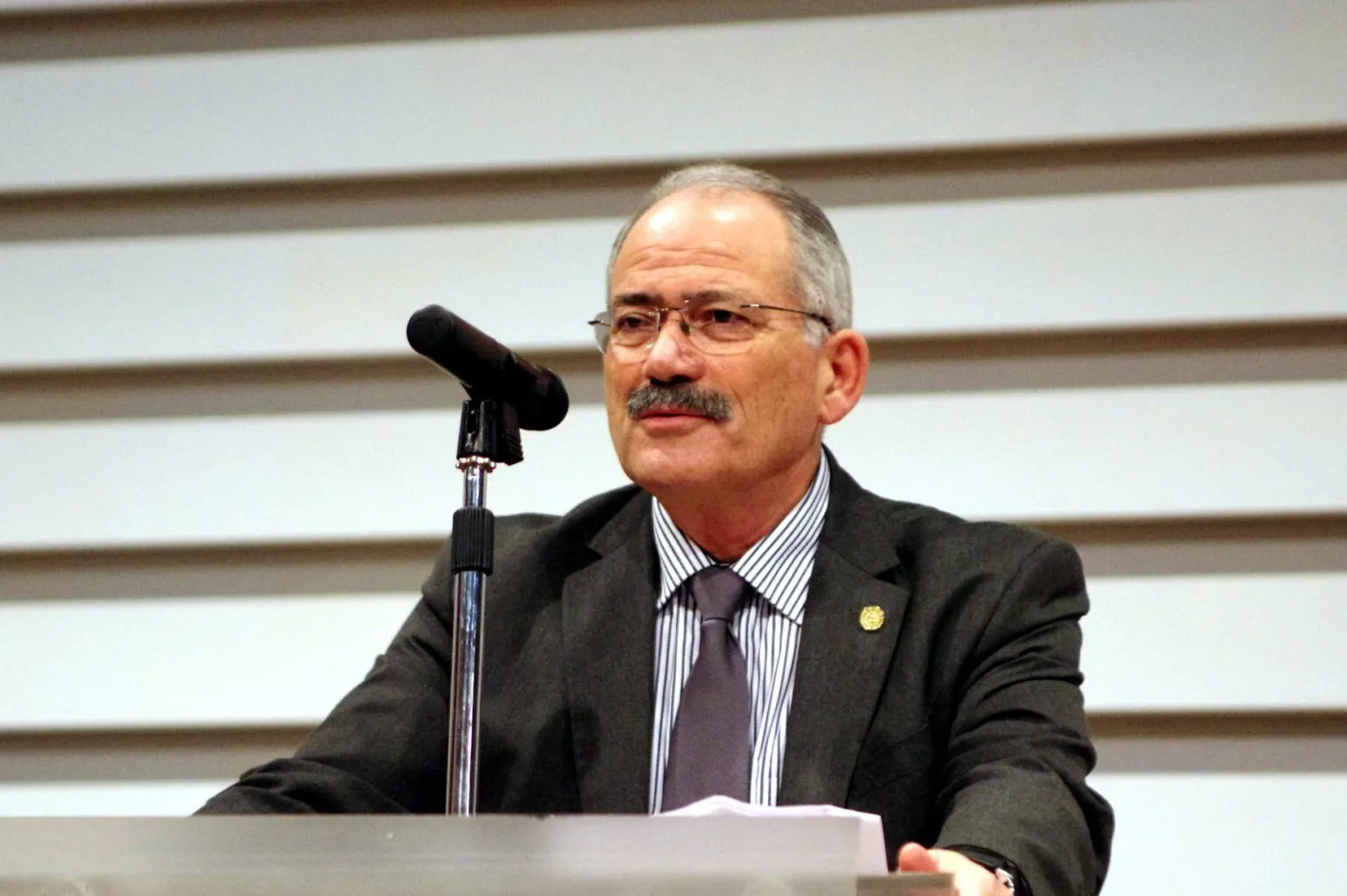 &Nu;. &Nu;&iota;&kappa;&omicron;&lambda;&alpha;ΐ&delta;&eta;&sigmaf;: &Delta;&epsilon;&nu; &pi;&epsilon;&rho;&nu;&omicron;ύ&nu; &pi;&lambda;έ&omicron;&nu; &omicron;&iota; &mu;&epsilon;&theta;&omicron;&delta;&epsilon;ύ&sigma;&epsilon;&iota;&sigmaf; &tau;&omega;&nu; &tau;&epsilon;&lambda;&epsilon;&upsilon;&tau;&alpha;ί&omega;&nu; 10 &chi;&rho;ό&nu;&omega;&nu; &sigma;&tau;&eta;&nu; &Epsilon;&Delta;&Epsilon;&Kappa;