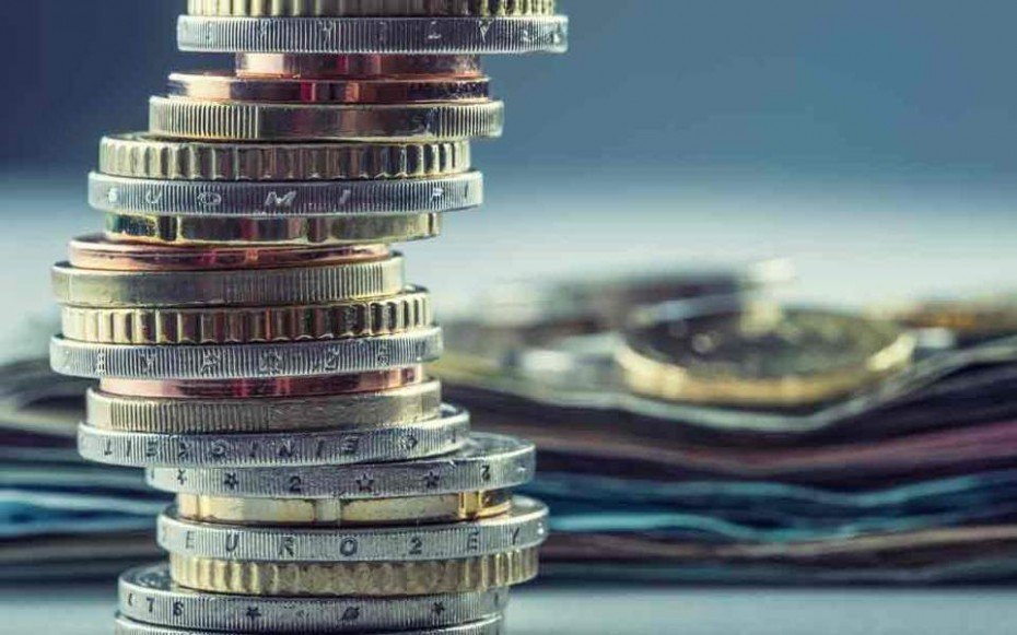 Eurostat: &Pi;&lambda;&epsilon;ό&nu;&alpha;&sigma;&mu;&alpha; &euro;1,2 &delta;&iota;&sigma;. &sigma;&epsilon; &iota;&sigma;&omicron;&zeta;ύ&gamma;&iota;&omicron; &upsilon;&pi;&eta;&rho;&epsilon;&sigma;&iota;ώ&nu; &Kappa;ύ&pi;&rho;&omicron;&upsilon; &tau;&omicron; 1&omicron; &tau;&rho;ί&mu;&eta;&nu;&omicron;