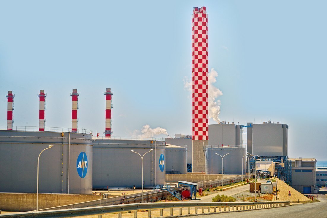 &Sigma;&tau;&eta;&nu; &Alpha;&Eta;&Kappa; &Tau;&rho;έ&chi;&omicron;&upsilon;&nu; &gamma;&iota;&alpha; &nu;&alpha; &pi;&rho;&omicron;&lambda;ά&beta;&omicron;&upsilon;&nu; &tau;&omicron; &laquo;blackout&raquo;