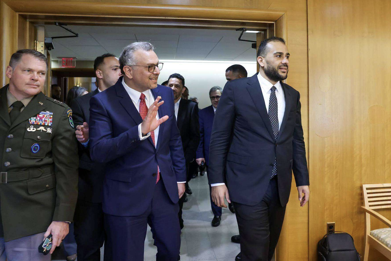 &laquo;&Pi;&epsilon;&tau;&rho;έ&lambda;&alpha;&iota;&omicron; &gamma;&iota;&alpha; &epsilon;&nu;ό&tau;&eta;&tau;&alpha;&raquo;: &Tau;&omicron; &alpha;&mu;&epsilon;&rho;&iota;&kappa;&alpha;&nu;&iota;&kappa;ό &sigma;&chi;έ&delta;&iota;&omicron; &pi;&omicron;&upsilon; &epsilon;&pi;&iota;&chi;&epsilon;&iota;&rho;&epsilon;ί &nu;&alpha; &epsilon;&nu;ώ&sigma;&epsilon;&iota; &xi;&alpha;&nu;ά &tau;&eta; &Lambda;&iota;&beta;ύ&eta;