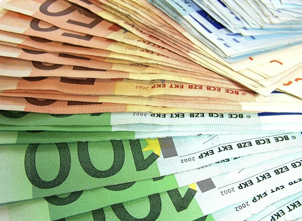 &Pi;&rho;&omicron;&sigma;&pi;&omicron;&iota;ή&theta;&eta;&kappa;&epsilon; &tau;&omicron;&nu; &iota;&delta;&iota;&omicron;&kappa;&tau;ή&tau;&eta; &epsilon;&tau;&alpha;&iota;&rho;&epsilon;ί&alpha;&sigmaf; &phi;&omega;&tau;&omicron;&beta;&omicron;&lambda;&tau;&alpha;ϊ&kappa;ώ&nu; &kappa;&alpha;&iota; &alpha;&pi;έ&sigma;&pi;&alpha;&sigma;&epsilon; &euro;9.800