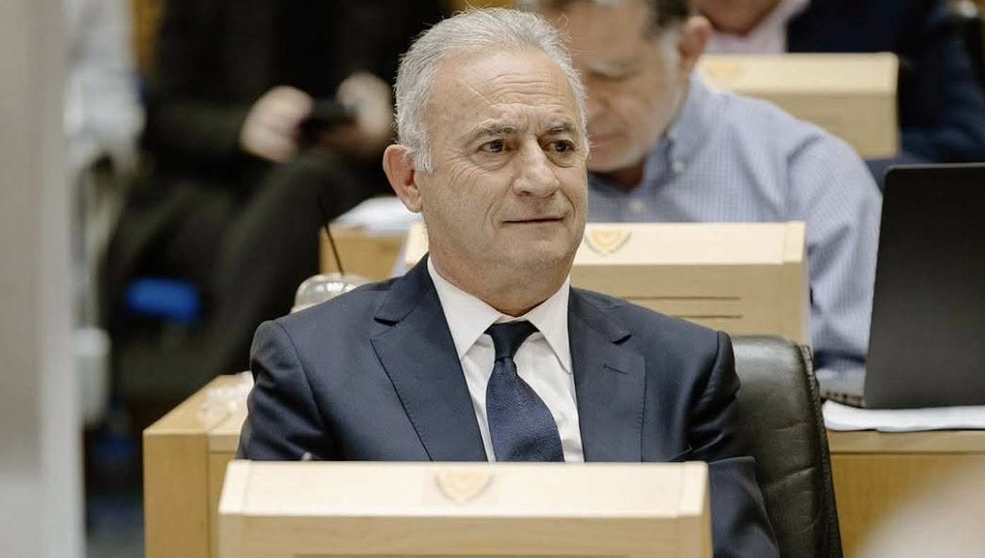 &Alpha;&beta;έ&rho;&omega;&phi; &gamma;&iota;&alpha; &epsilon;&beta;&delta;&omicron;&mu;&alpha;&delta;&iota;&alpha;ί&epsilon;&sigmaf; &sigma;&upsilon;&nu;&alpha;&nu;&tau;ή&sigma;&epsilon;&iota;&sigmaf; &eta;&gamma;&epsilon;&tau;ώ&nu;: &laquo;&Theta;&epsilon;&tau;&iota;&kappa;ό &nu;έ&omicron; &kappa;&alpha;&iota; &tau;&omicron; &chi;&alpha;&iota;&rho;&epsilon;&tau;ί&zeta;&omega;&raquo;