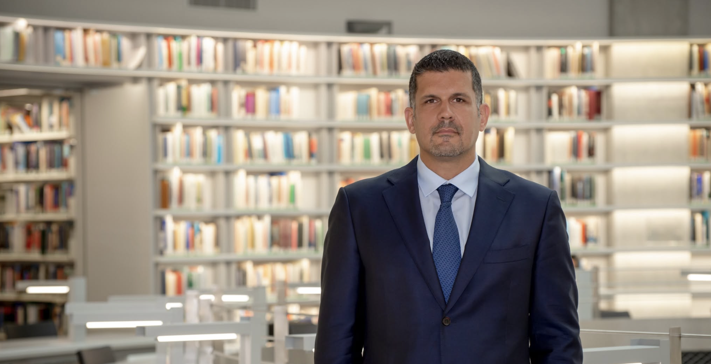 &Alpha;. &Mu;&iota;&lambda;&iota;&delta;ώ&nu;&eta;&sigmaf;: &laquo;&Upsilon;&pi;έ&rho; &kappa;&alpha;&iota; &kappa;&alpha;&tau;ά&raquo; &tau;&eta;&sigmaf; &mu;&epsilon;&tau;&alpha;&rho;&rho;ύ&theta;&mu;&iota;&sigma;&eta;&sigmaf; &tau;&omicron;&upsilon; &sigma;&upsilon;&nu;&tau;&alpha;&xi;&iota;&omicron;&delta;&omicron;&tau;&iota;&kappa;&omicron;ύ