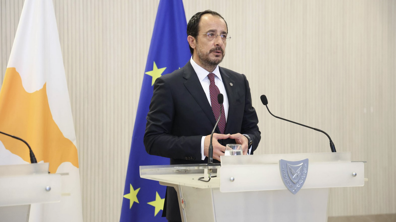 &laquo;&Tau;&omicron; &phi;&rho;ά&gamma;&mu;&alpha; &tau;&omicron;&upsilon; &phi;ό&beta;&omicron;&upsilon; έ&sigma;&pi;&alpha;&sigma;&epsilon;&raquo;