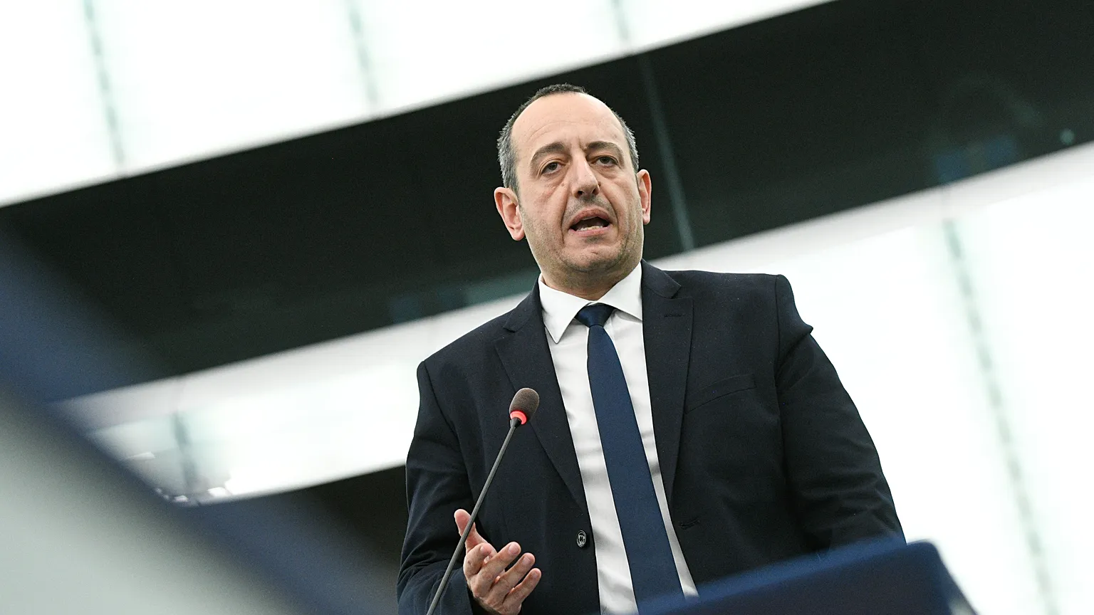 &laquo;&Pi;&omicron;&lambda;&iota;&tau;&iota;&kappa;ή &kappa;&alpha;&pi;&eta;&lambda;&epsilon;ί&alpha; &pi;&rho;&omicron;&sigmaf; ί&delta;&iota;&omicron;&nu; ό&phi;&epsilon;&lambda;&omicron;&sigmaf;&raquo; - &Tau;&iota; &alpha;&nu;&alpha;&phi;έ&rho;&epsilon;&iota; &delta;&iota;&pi;&lambda;&omega;&mu;&alpha;&tau;&iota;&kappa;ή &pi;&eta;&gamma;ή &sigma;&tau;&omicron; INK &gamma;&iota;&alpha; &Gamma;&epsilon;ά&delta;&eta; &kappa;&alpha;&iota; EXIT