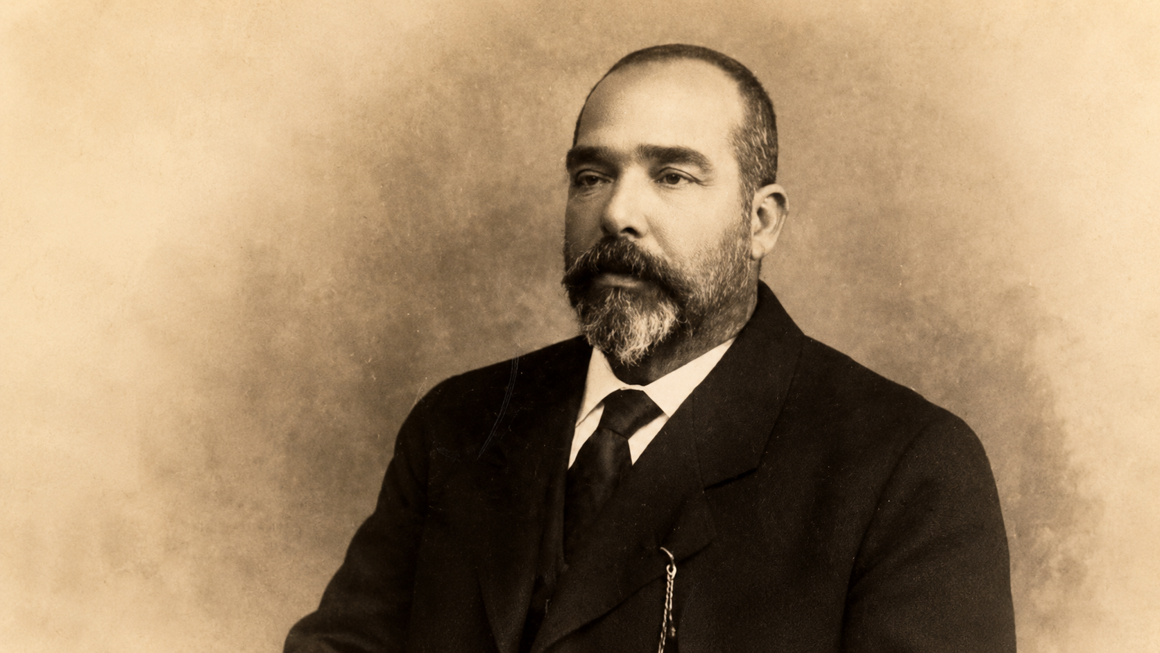 &Eta; &Kappa;&alpha;&mu;&pi;ί&tau;&iota;&sigma;&sigma;&alpha; &pi;&omicron;&upsilon; &mu;ά&gamma;&epsilon;&psi;&epsilon; &tau;&omicron;&nu; &Lambda;&iota;&pi;έ&rho;&tau;&eta;: &Omicron; έ&rho;&omega;&tau;&alpha;&sigmaf;, &tau;&alpha; &pi;&omicron;&iota;ή&mu;&alpha;&tau;&alpha; &kappa;&alpha;&iota; &eta; &laquo;&beta;&epsilon;&nu;&tau;έ&tau;&alpha;&raquo; &gamma;&iota;&alpha; &tau;&alpha; &laquo;&Mu;&alpha;ύ&rho;&alpha; &Mu;ά&theta;&kappa;&iota;&alpha;&raquo;