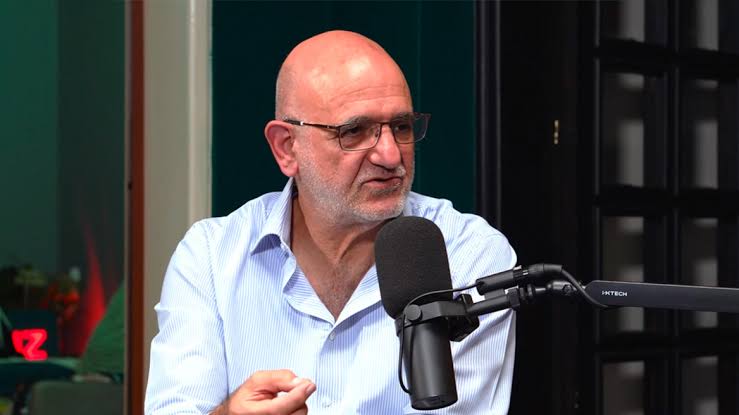 &Eta; &alpha;&pi;ά&nu;&tau;&eta;&sigma;&eta; &Delta;&rho;&omicron;&upsilon;&sigma;&iota;ώ&tau;&eta; &mu;&epsilon;&tau;ά &tau;&eta; &delta;&eta;&mu;ό&sigma;&iota;&alpha; &tau;&omicron;&pi;&omicron;&theta;έ&tau;&eta;&sigma;&eta; &tau;&eta;&sigmaf; &laquo;&Sigma;ά&nu;&tau;&eta;&raquo;